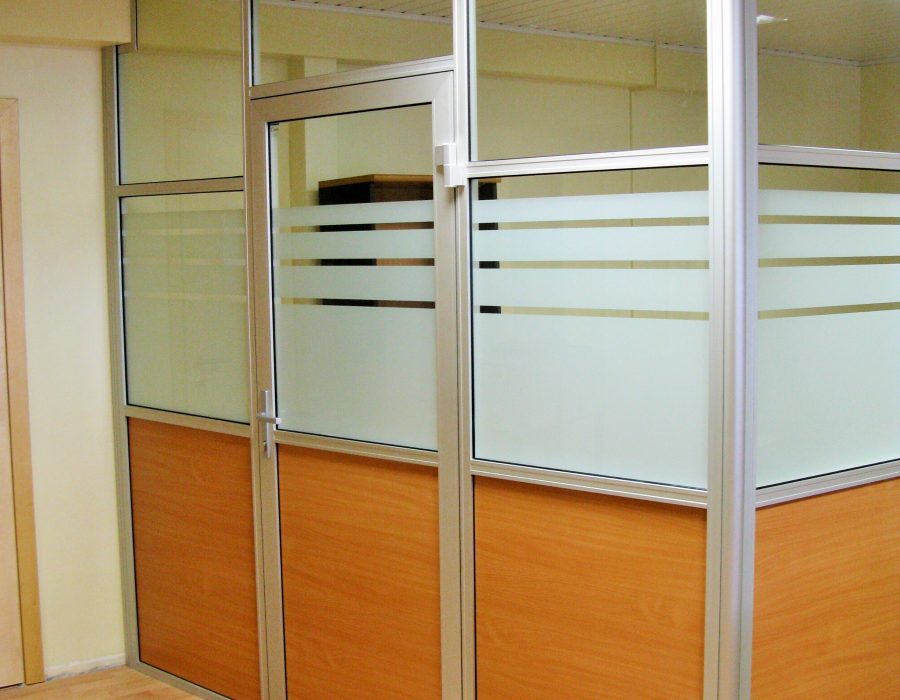 Alumīnija stikla starpsienas CONA BASIC